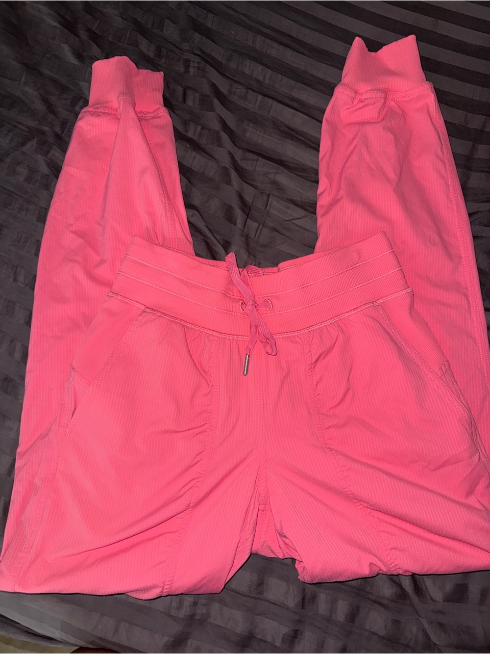 Lululemon dance studio mid rise jogger size 2 Sakura Pink